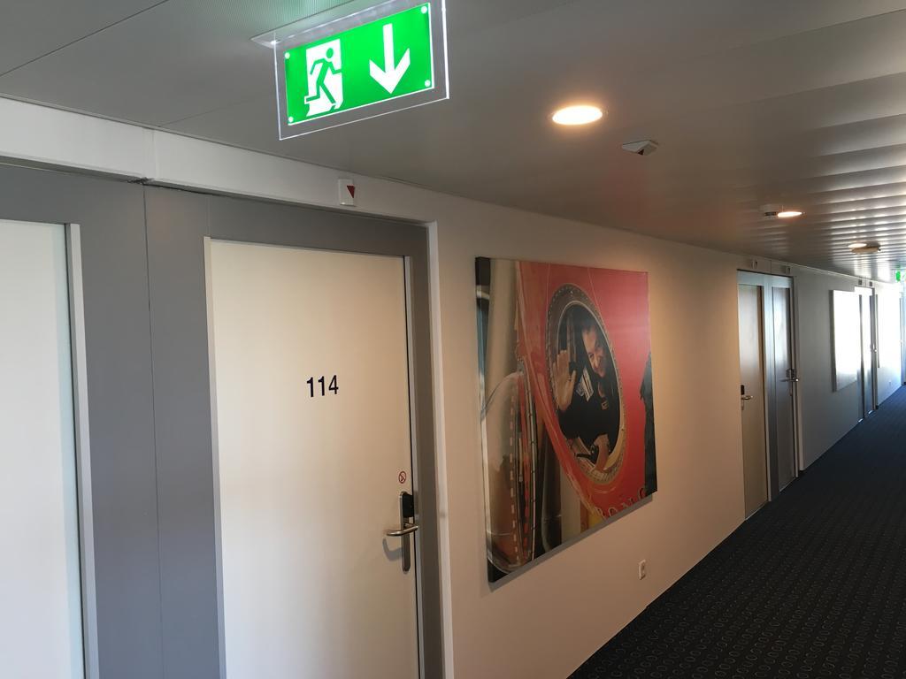 Airporthotel Гренхен Екстер'єр фото