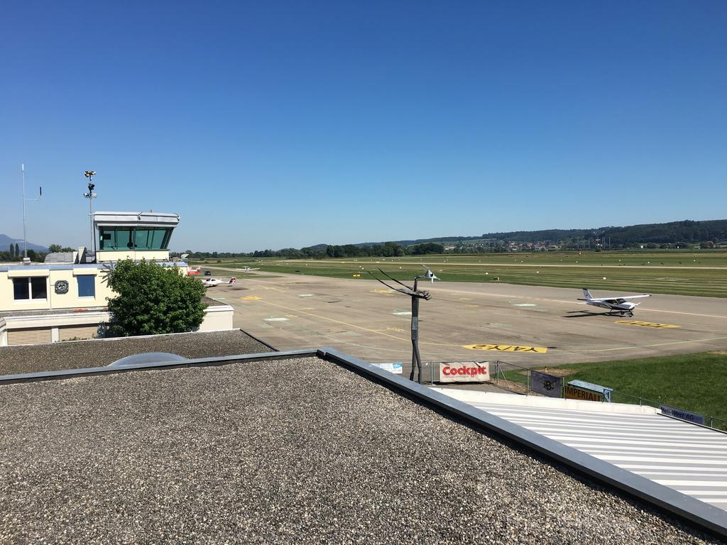 Airporthotel Гренхен Екстер'єр фото